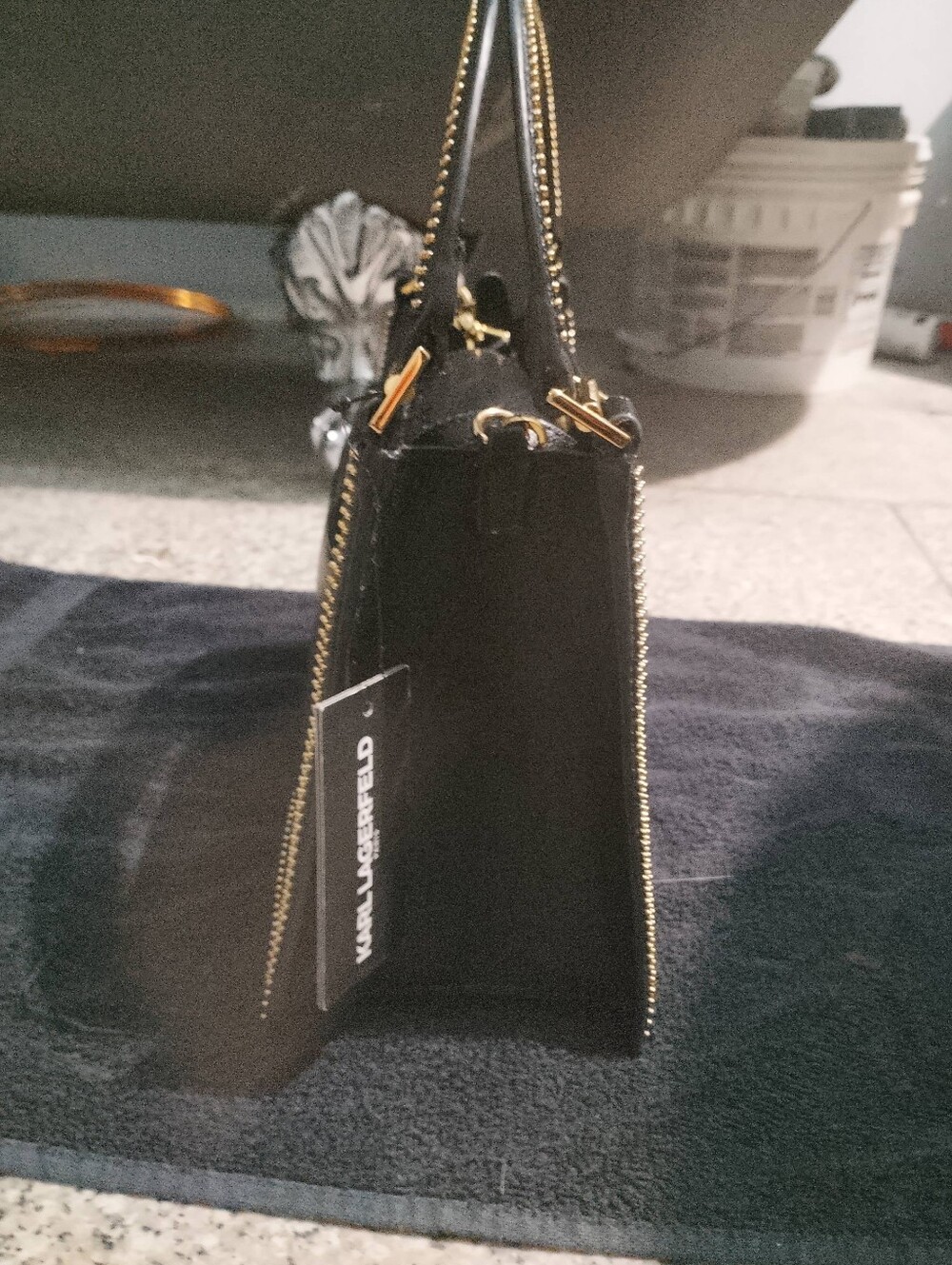 Karl Lagerfeld Paris handbag with detachable crossbody strap - Picture 7 of 7
